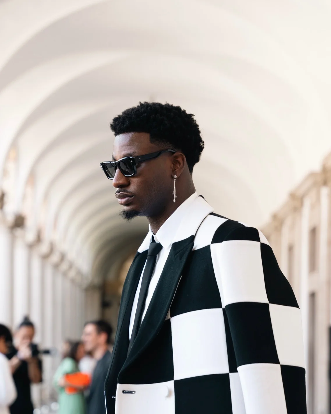 Milan Fashion Week — fashion, wardrobe styling, 2023 by Toni Lowe, photo 4 of 7